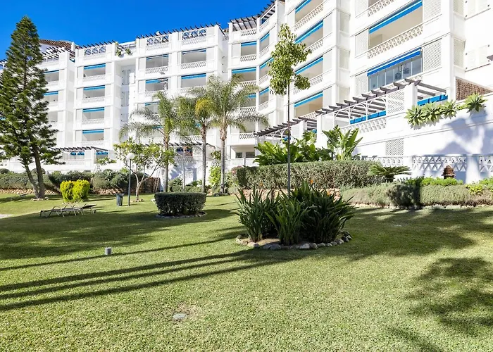 Espacioso Y Encantador En Gaviotas Apartment Marbella