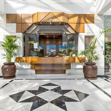 Espacioso Y Encantador En Gaviotas 马尔韦利亚